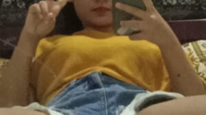 Exposed Asian slut Karisma