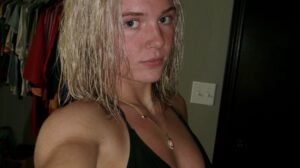 Kik benzie235 be extreme with me